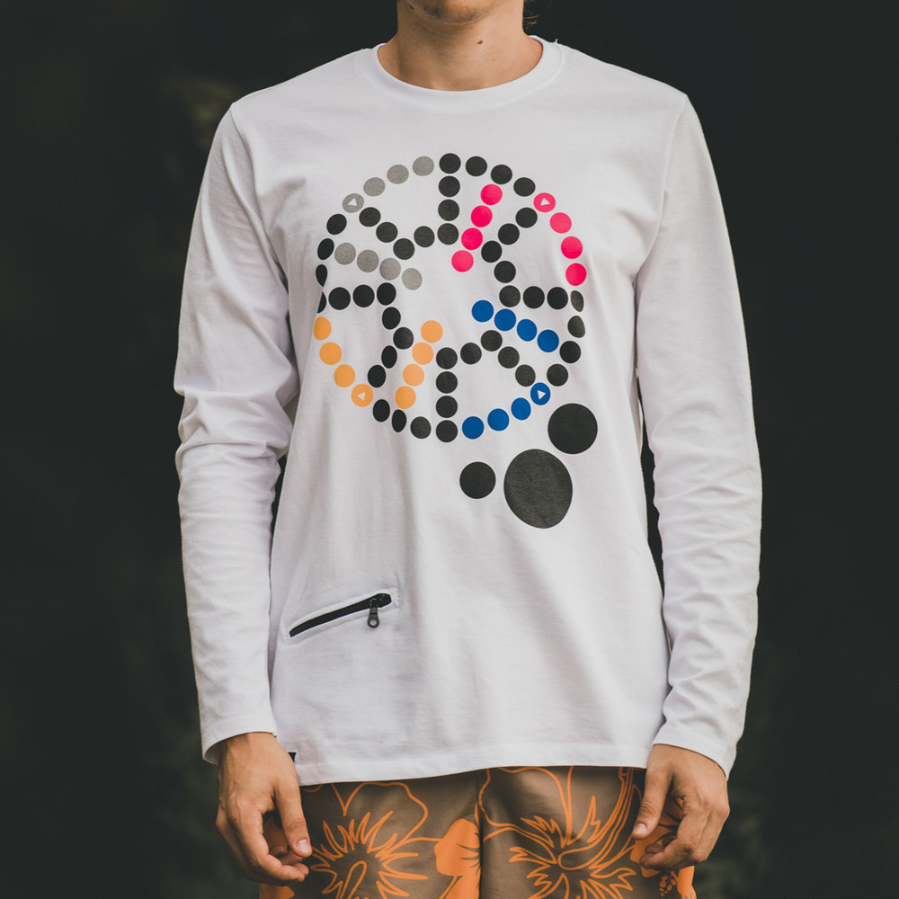 LONGSLEEVE • LUDO • White  |  Pieces - red, blue, yellow & gray